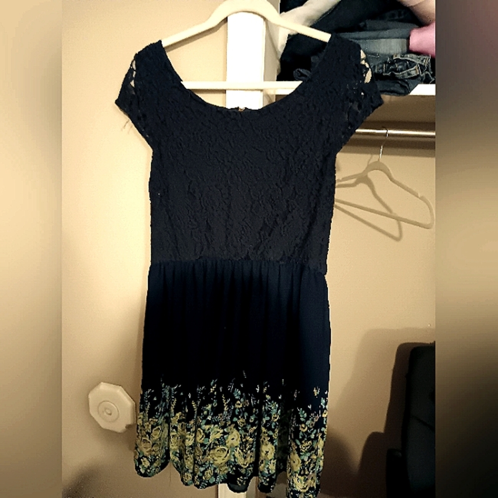 Women's Jolt Blue Lace Short Sleeve Dress w/Green  & Blue Floral Detail Size XL